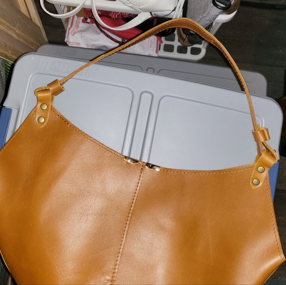 Portland Leather Kangaroo in Honey - Large - Picture 15 of 16